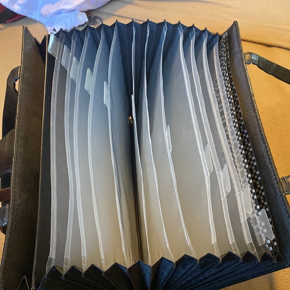 I don’t need this anymore - Picture 3 of 3